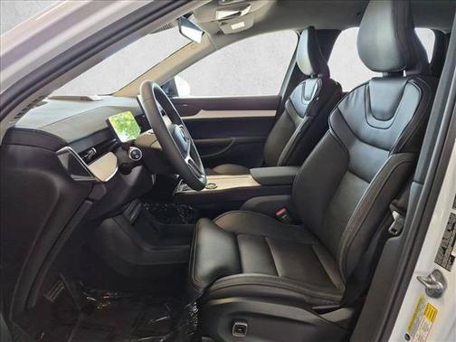 Crystal White Metallic 2026 Volvo EX90 Ultra, Twin Motor Performance, Fully electric, 6 Seats
