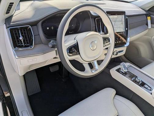 Onyx Black Metallic 2026 Volvo XC90 Plug-In Hybrid Ultra, T8 AWD, Electric/Gasoline, Bright, 7 Seats