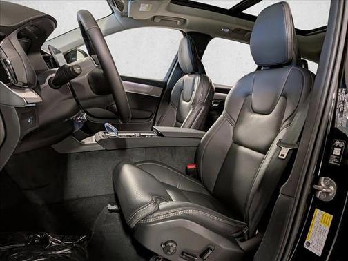 2026 Volvo XC90 B6 Ultra Dark Theme 7-Seater