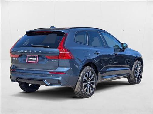2025 Volvo XC60 B5 Core
