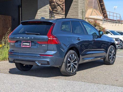 2025 Volvo XC60 B5 Core