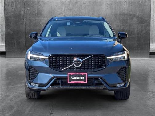 2025 Volvo XC60 B5 Core