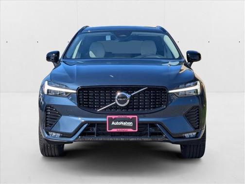 2025 Volvo XC60 B5 Core