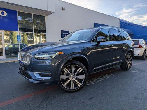 2023 Volvo XC90 Recharge Plug-In Hybrid T8 Plus Bright Theme 7-Seater