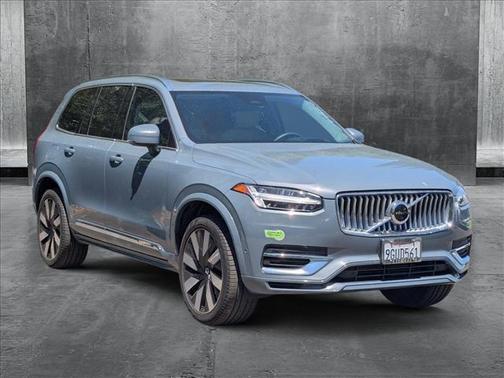 2023 Volvo XC90 Recharge Plug-In Hybrid T8 Ultimate 6-Seater