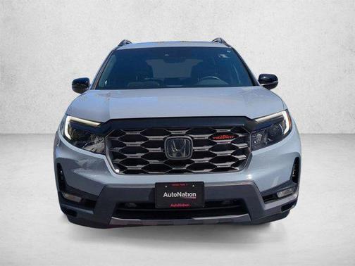 Lunar Silver Metallic 2025 Honda Passport AWD TrailSport