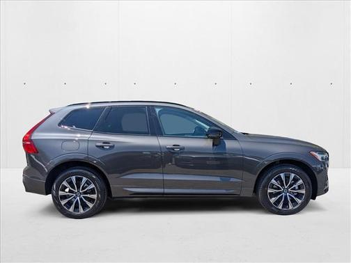 2025 Volvo XC60 B5 Core