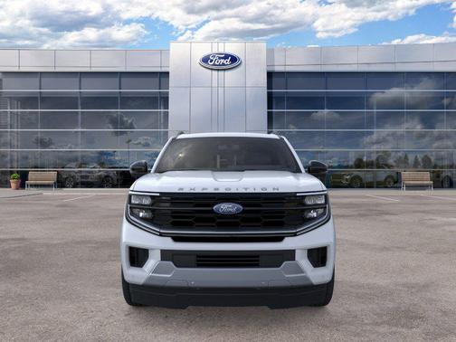 Space Silver Metallic 2026 Ford Expedition Max Platinum