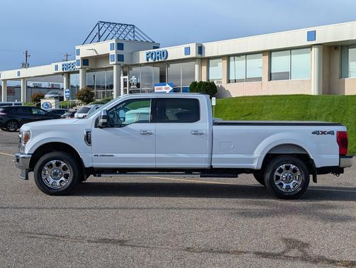Oxford White 2022 Ford F-350 Lariat