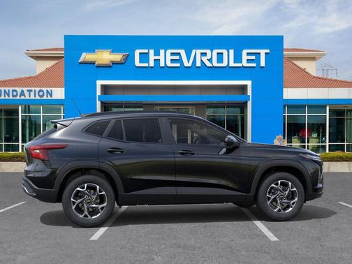 Mosaic Black Metallic 2026 Chevrolet Trax LT