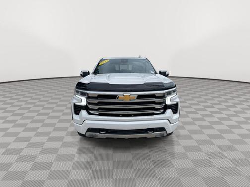 Pearl 2024 Chevrolet Silverado 1500 High Country