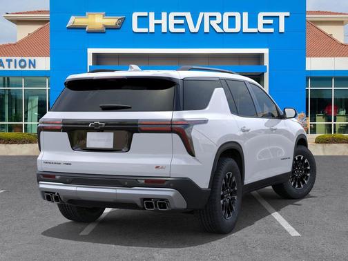 Polar White Tricoat 2026 Chevrolet Traverse AWD Z71
