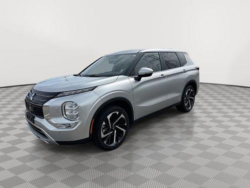 Cosmic Blue Metallic 2024 Mitsubishi Outlander SE Black Edition w/Pano Roof S-AWC