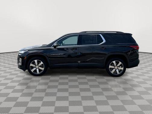 Mosaic Black Metallic 2023 Chevrolet Traverse LT Leather