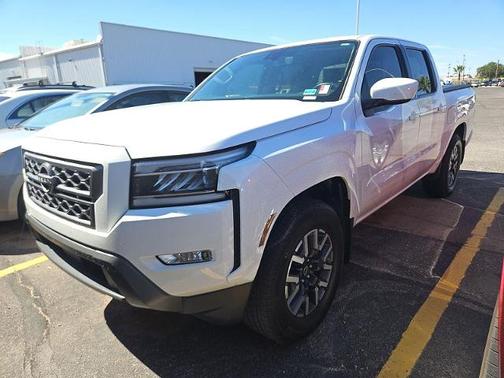 2024 Nissan Frontier SL