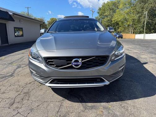 2016 Volvo V60 Cross Country T5
