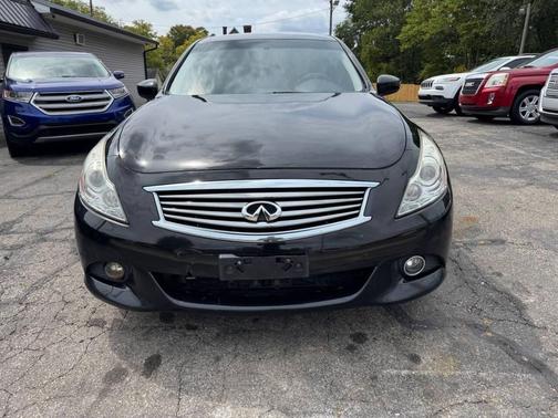 2015 INFINITI Q40 Base