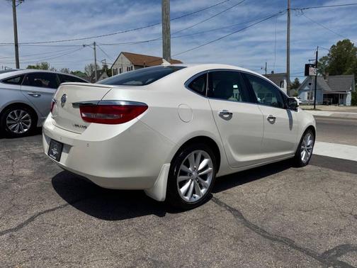 White Diamond Tricoat 2014 Buick Verano Leather Group