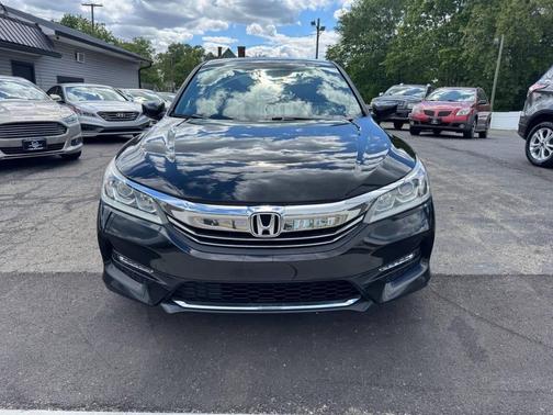 Crystal Black Pearl 2017 Honda Accord Sport SE