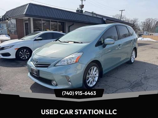 2014 Toyota Prius v Two