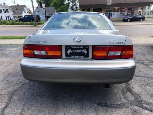 1999 Lexus ES 300 Base