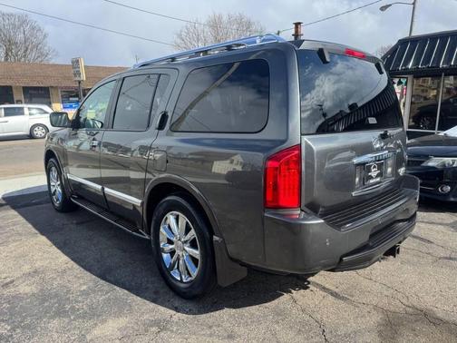 2010 INFINITI QX56 Base