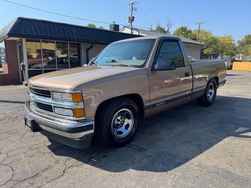 1995 Chevrolet 1500 C1500 Cheyenne 2dr Standard Cab LB