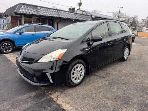 2012 Toyota Prius v Two