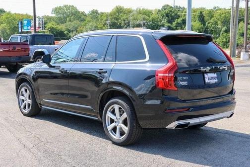 2021 Volvo XC90 T5 Momentum 7 Passenger