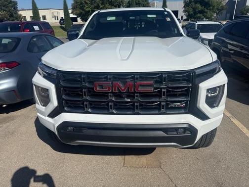 2024 GMC Canyon AT4