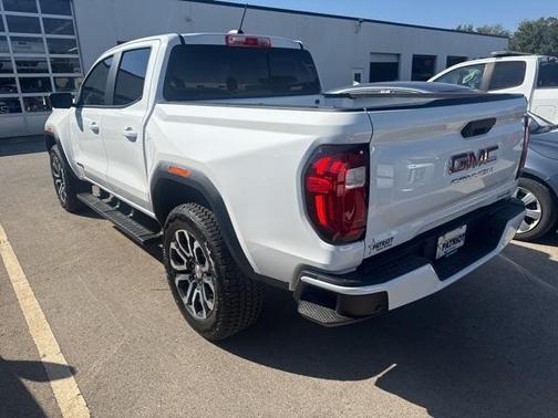 2024 GMC Canyon AT4