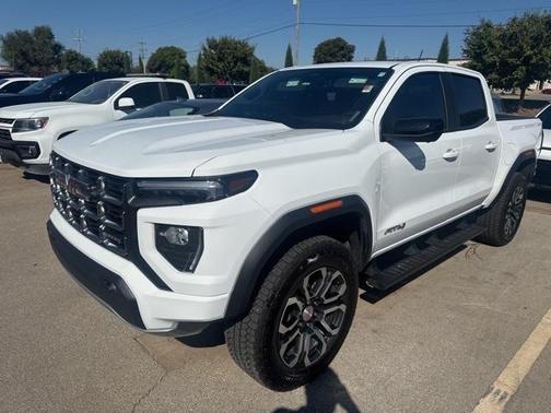 2024 GMC Canyon AT4