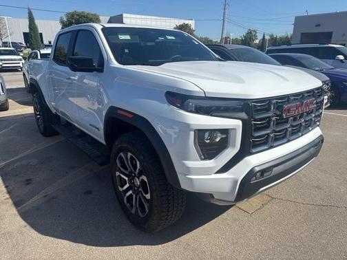2024 GMC Canyon AT4