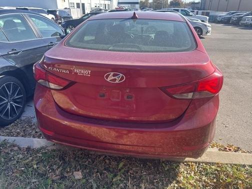 2014 Hyundai ELANTRA SE