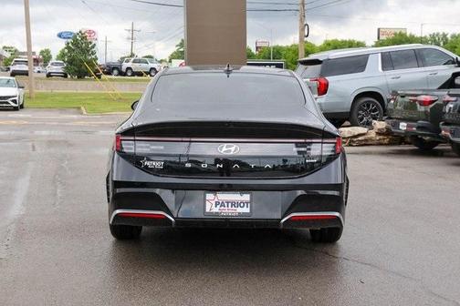 2025 Hyundai SONATA Hybrid SEL