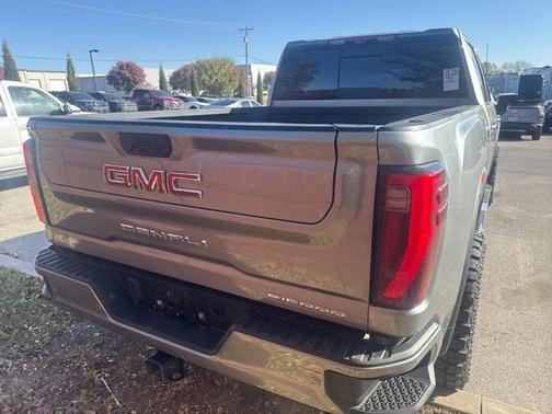 2024 GMC Sierra 2500 Denali