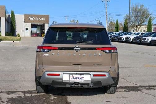 2024 Nissan Pathfinder Platinum