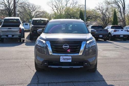 2024 Nissan Pathfinder Platinum