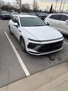 2025 Hyundai SONATA SE