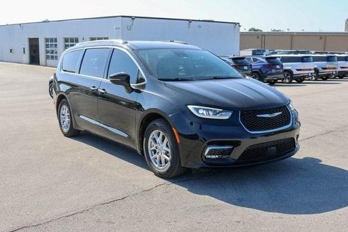 2021 Chrysler Pacifica Touring-L