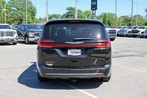 2021 Chrysler Pacifica Touring-L
