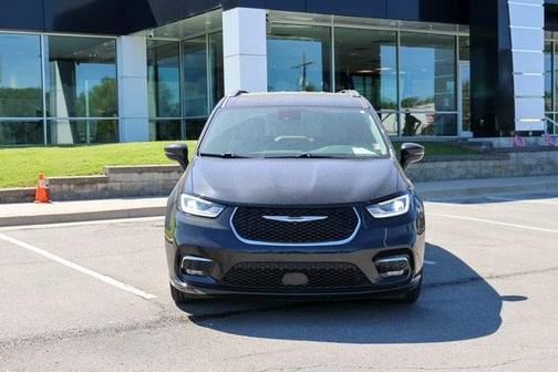 2021 Chrysler Pacifica Touring-L