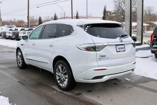 2022 Buick Enclave Avenir