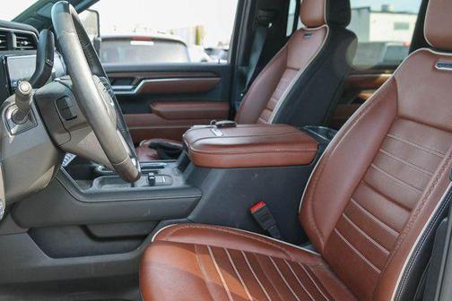 White Frost Tri-Coat 2025 GMC Sierra 2500 Denali Ultimate