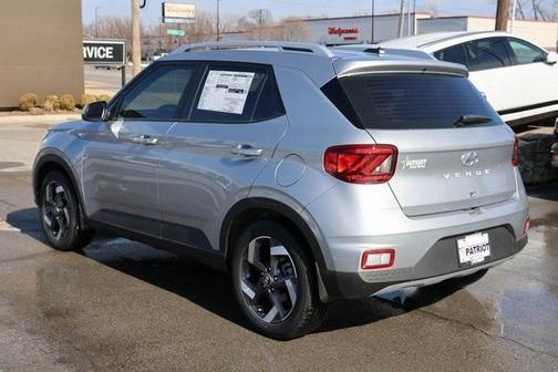 2025 Hyundai VENUE SEL