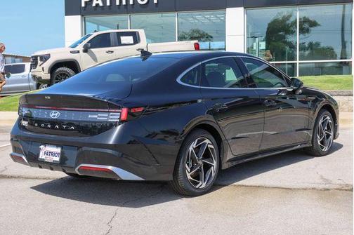 Black 2026 Hyundai SONATA SEL Sport