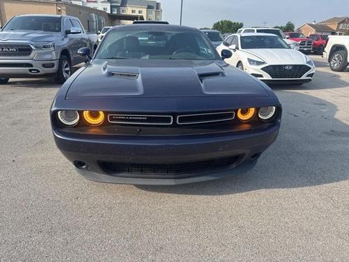 2015 Dodge Challenger SXT