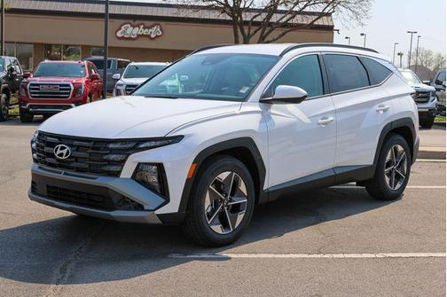 White Pearl 2026 Hyundai TUCSON SEL
