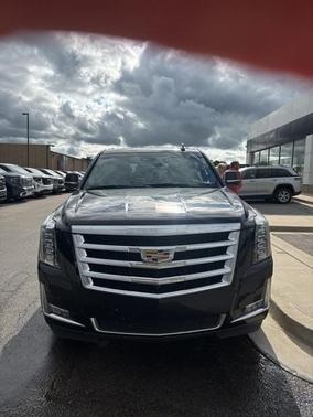 2020 Cadillac Escalade Luxury