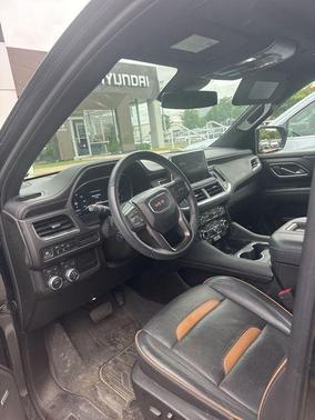 Onyx Black 2024 GMC Yukon AT4